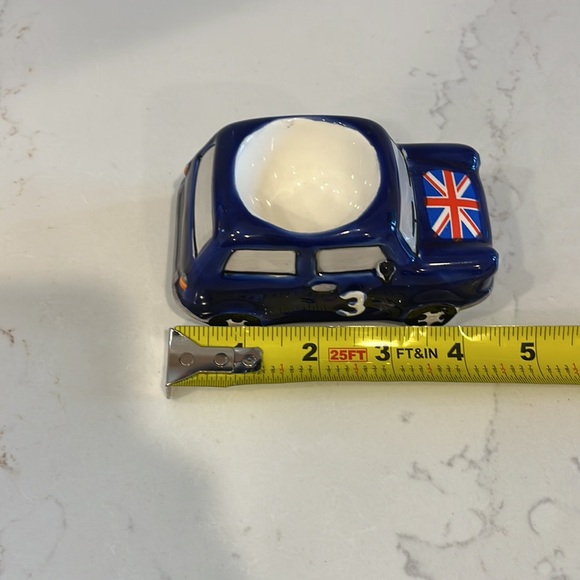 Cute British flag car to hold egg - Picture 7 of 7